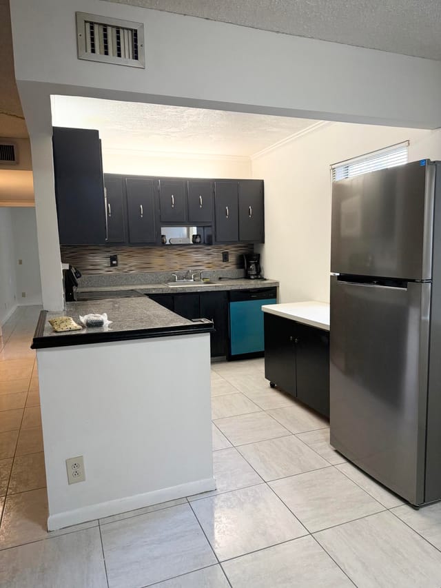 882 Normandy Lane S, Delray Beach, FL 33484