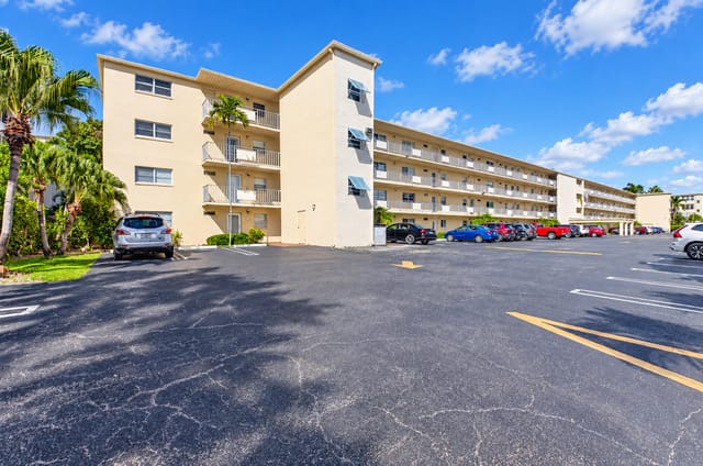2615 SE 3rd Court, Boynton Beach, FL 33435