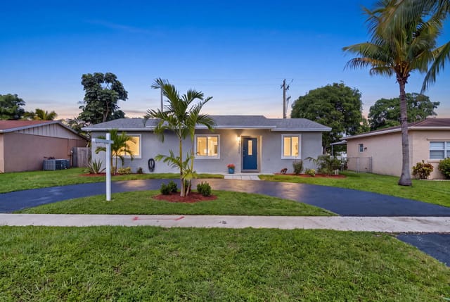 7703 SW 3RD Street, North Lauderdale, FL 33068