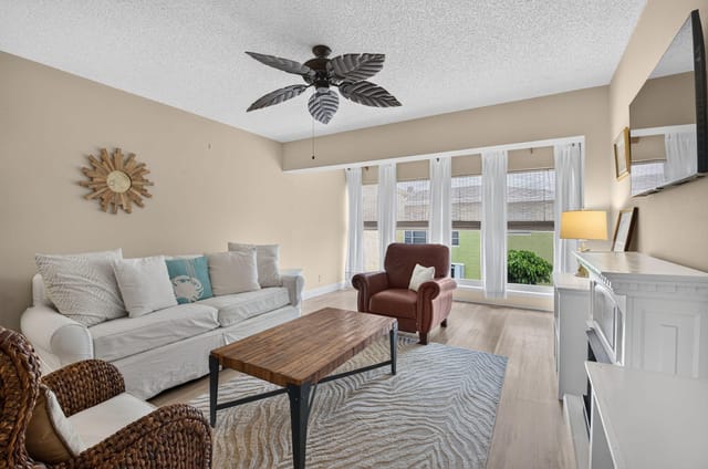 1120 Boxwood Drive, Delray Beach, FL 33445