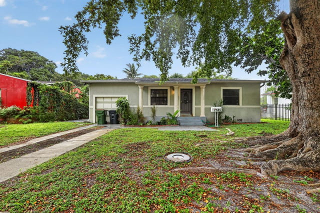 1385 NE 131ST Street, North Miami, FL 33161