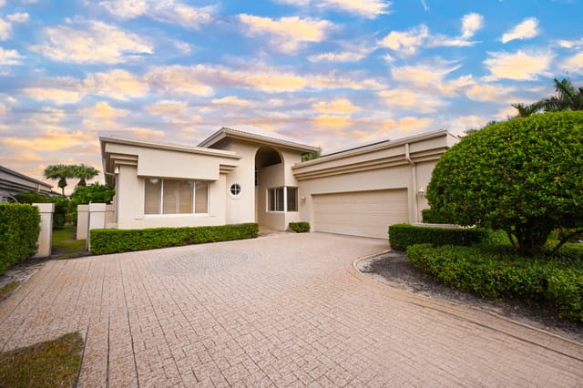 17345 Loch Lomond Way, Boca Raton, FL 33496