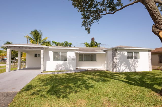 401 SW 6th Avenue, Hallandale Beach, FL 33009