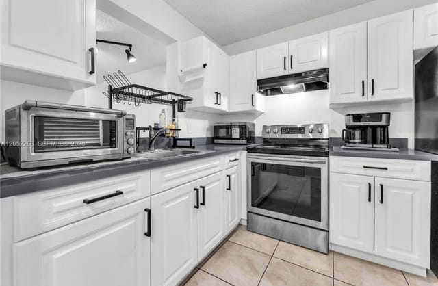 8720 N SHERMAN Circle 101, Miramar, FL 33025