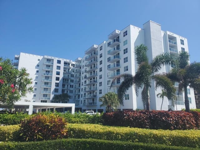 3450 S Ocean Boulevard 324, Palm Beach, FL 33480
