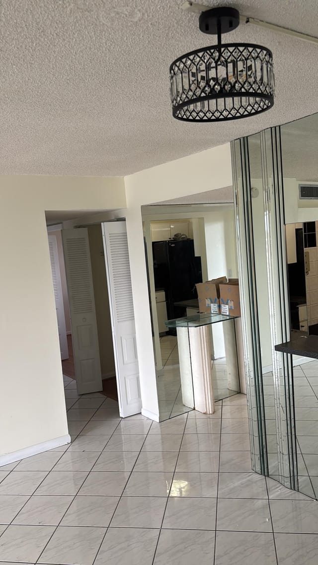 9510 SEAGRAPE Drive 404, Davie, FL 33324