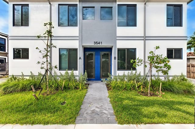 3541 NE 13th Avenue Unit A, Oakland Park, FL 33334