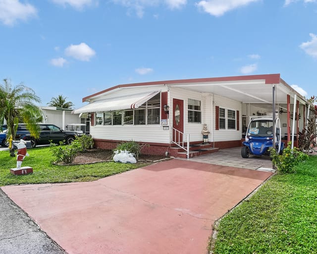 1891 SW 84th Avenue, Davie, FL 33324