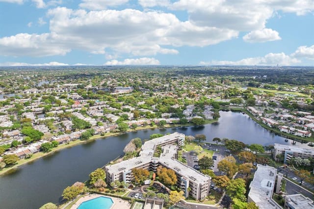 1000 Colony Point Circle 315, Pembroke Pines, FL 33026