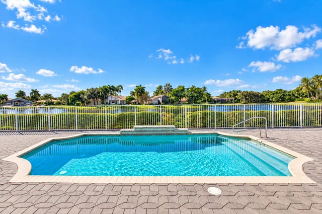 7657 ROYALE RIVER Lane, Lake Worth, FL 33467