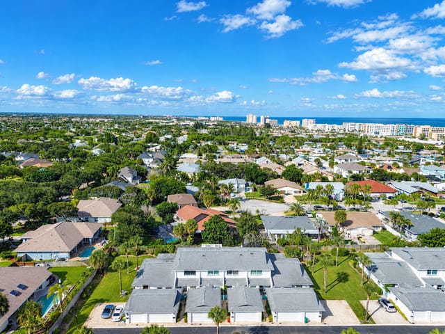 290 PARADISE Boulevard 62, Indialantic, FL 32903