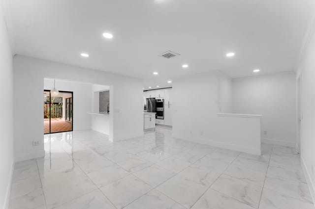 10_004-80WestPalmDrive-Margate-FL-33063-