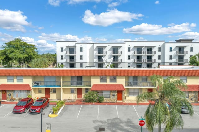 4162 SW 65th Avenue #84, Davie, FL 33314