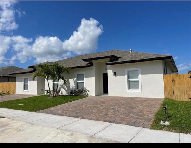 1530 W 26th Court, Riviera Beach, FL 33404