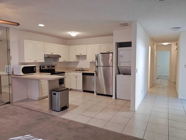 4477 NW 3rd Drive, Delray Beach, FL 33445