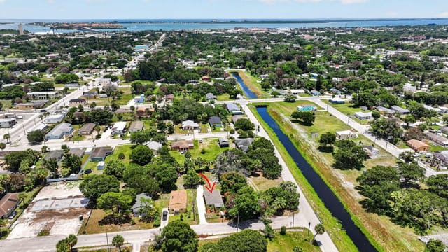 426 N 19TH Street, Fort Pierce, FL 34950