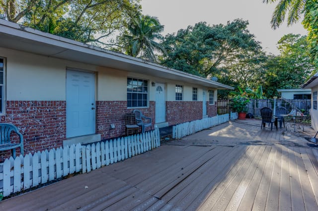 2450 GARFIELD Street 2, Hollywood, FL 33020