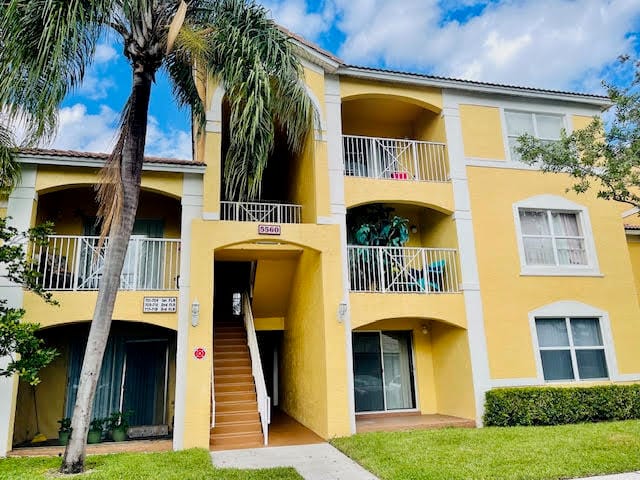 5560 NW 61ST Street 711, Coconut Creek, FL 33073