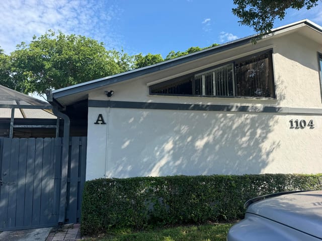 1104 SUMMIT TRAIL Circle A, West Palm Beach, FL 33415