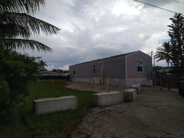 2725 SE CARROLL Street, Stuart, FL 34997