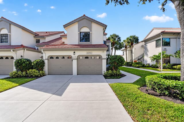 5290 Europa Drive E, Boynton Beach, FL 33437