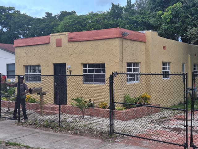 4415 NW 24th Avenue, Miami, FL 33142