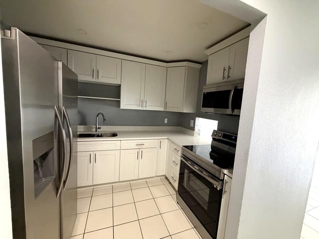 2029 NW 46TH Avenue E201, Lauderhill, FL 33313