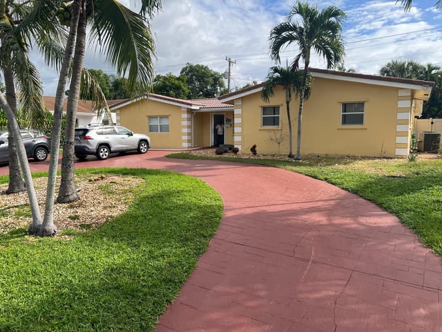 4710 NE 18th Avenue, Fort Lauderdale, FL 33334