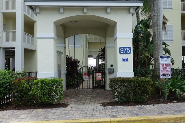 975 NW Flagler Avenue 306, Stuart, FL 34994