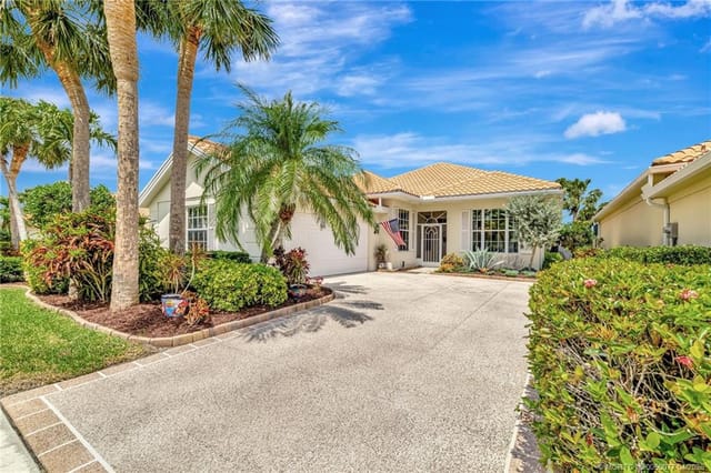 7904 SE Double Tree Drive, Hobe Sound, FL 33455