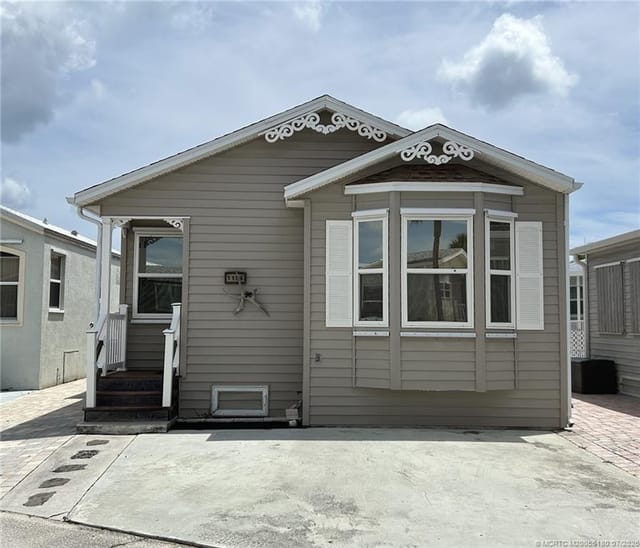 1154 Nettles Boulevard, Jensen Beach, FL 34957