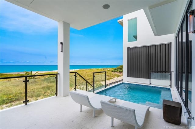 Pool deck