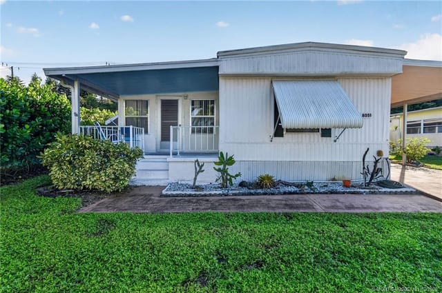 8051 SE Homestead Avenue, Hobe Sound, FL 33455